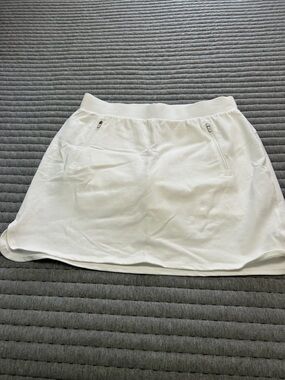 T by Talbots White Athletic Skort with Zip Pockets